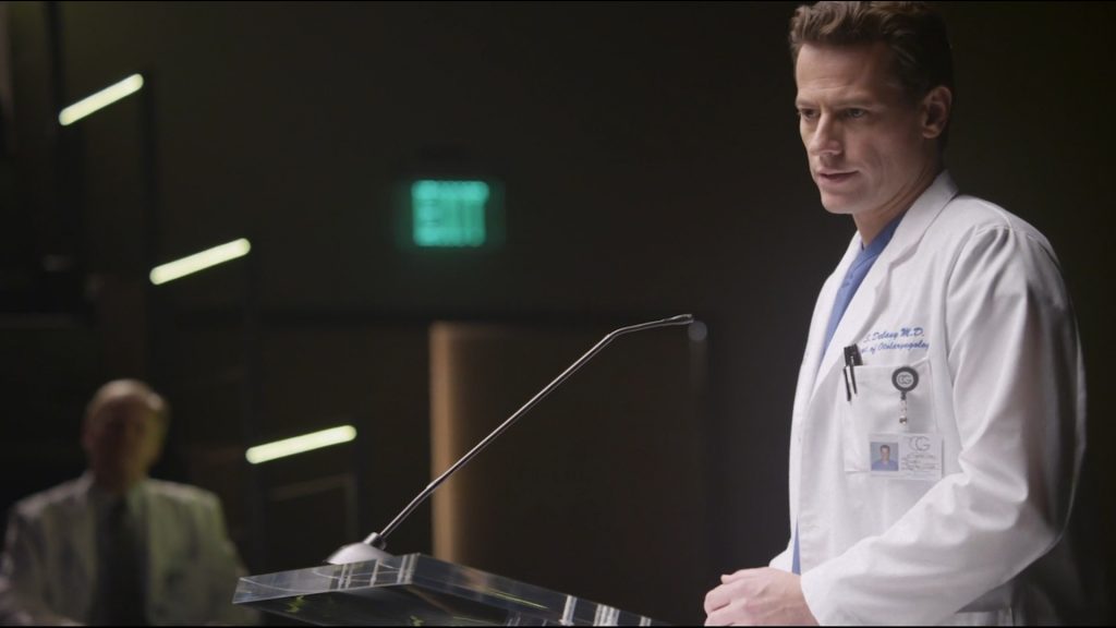 Ioan Gruffudd in Monday Mornings